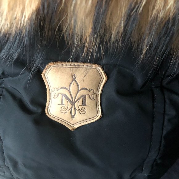 SOLD on Macari Mackage Kay Coat w/ Signature Natural Fur Collar - Picture 14 of 16